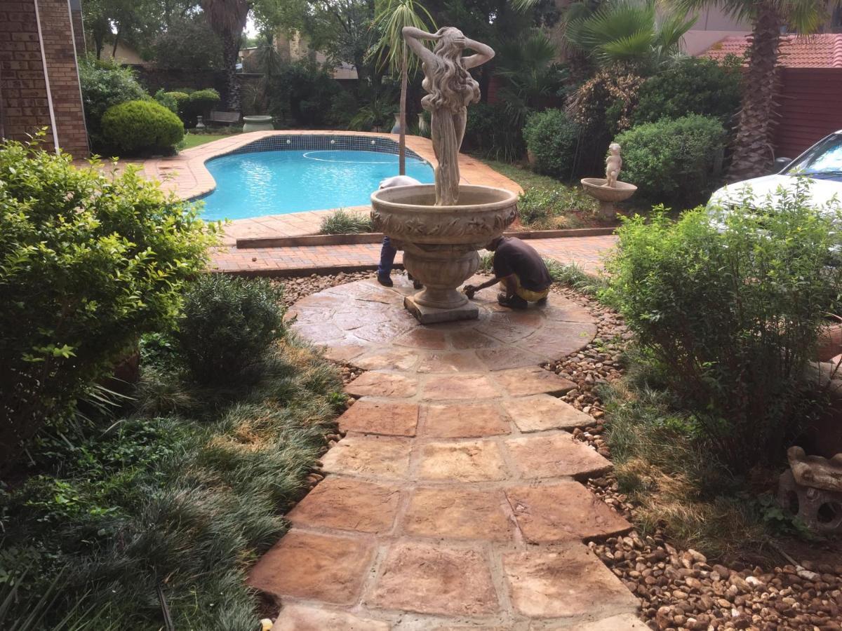 Sunset Manor Guest House Potchefstroom Exterior foto